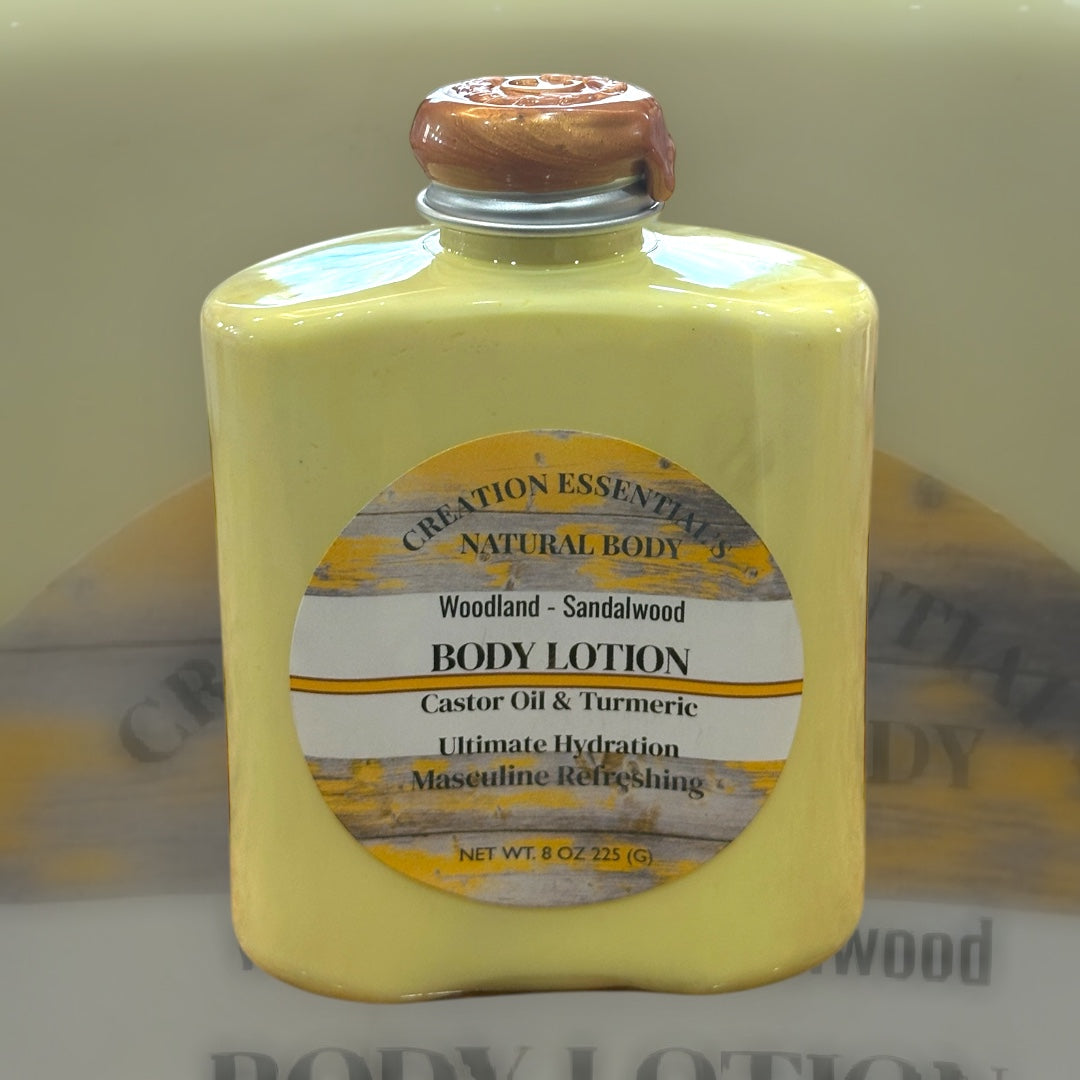 Woodland Sandalwood Men's Nourishing Body Lotion with Turmeric & Aloe Vera