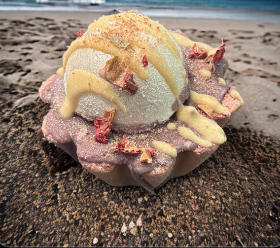 Sweet Pearl by the Sea Bath Bomb/ Organic/ Hydrating