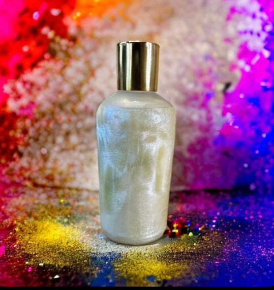 Nola Girl Silk Pearl Refreshing Shower & Body Oil